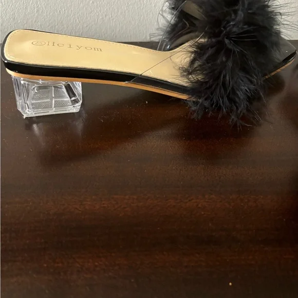 Brand new in box fuzzy low heel sandal - Picture 6 of 6